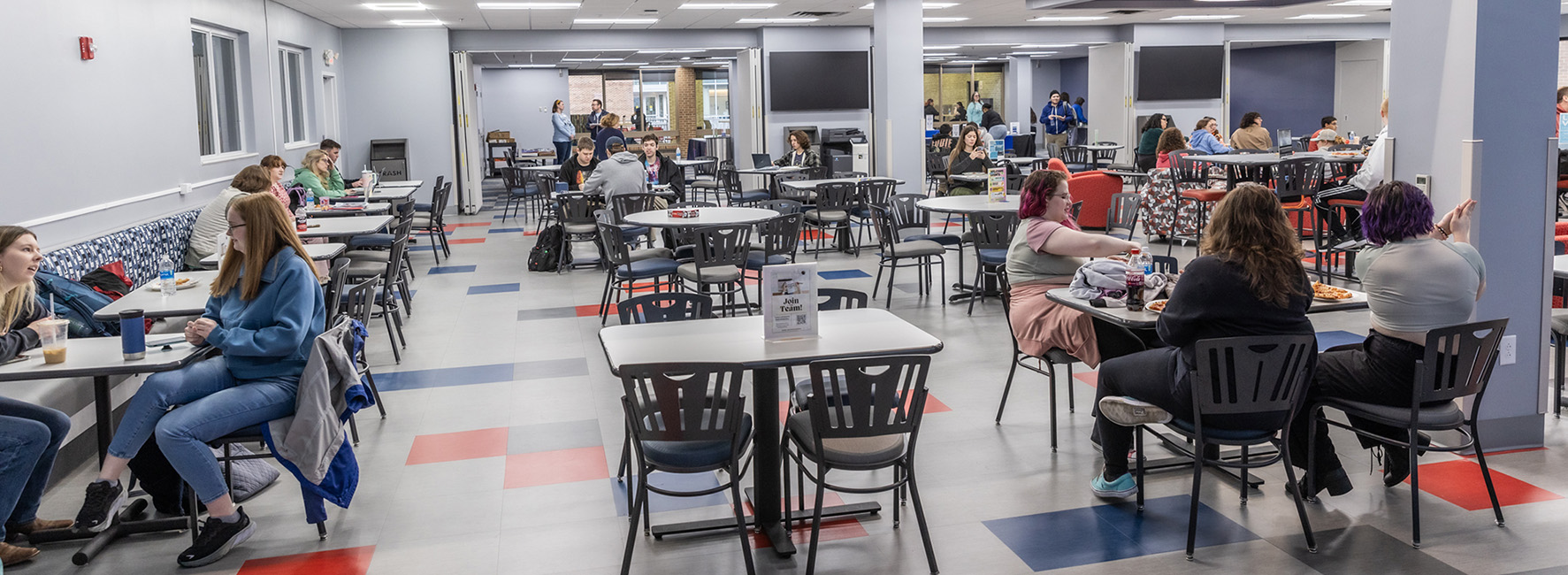 students in the Galllatin Campus cafeteria