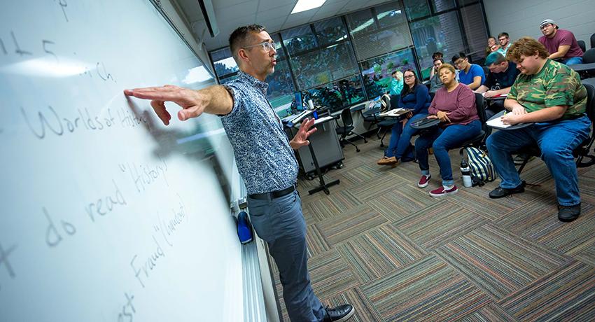 Associate Professor Merritt McKinney teaches a history class at Vol State.