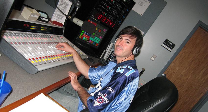 Garret Miller does his WVCP radio show in October 2008. Vol State radio station.