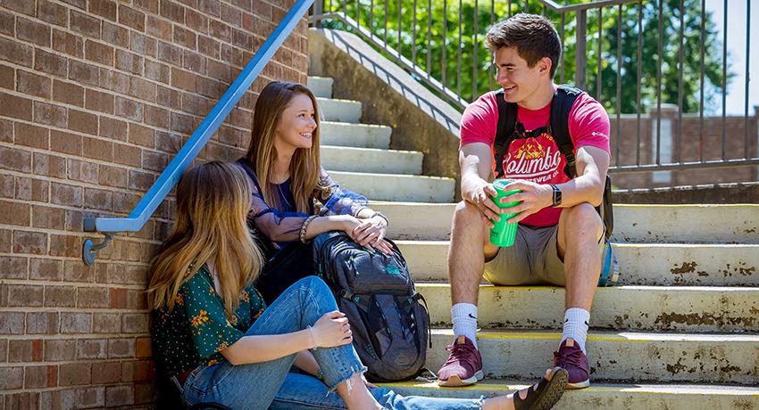 students on the Vol State campus in Gallatin